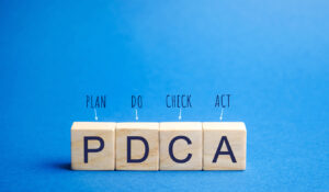 PDCAサイクルとは？具体例や各ステップのポイントをわかりやすく解説