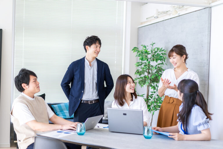 ワークショップの手法15選！研修に導入するポイントを解説 | あそぶ社員研修