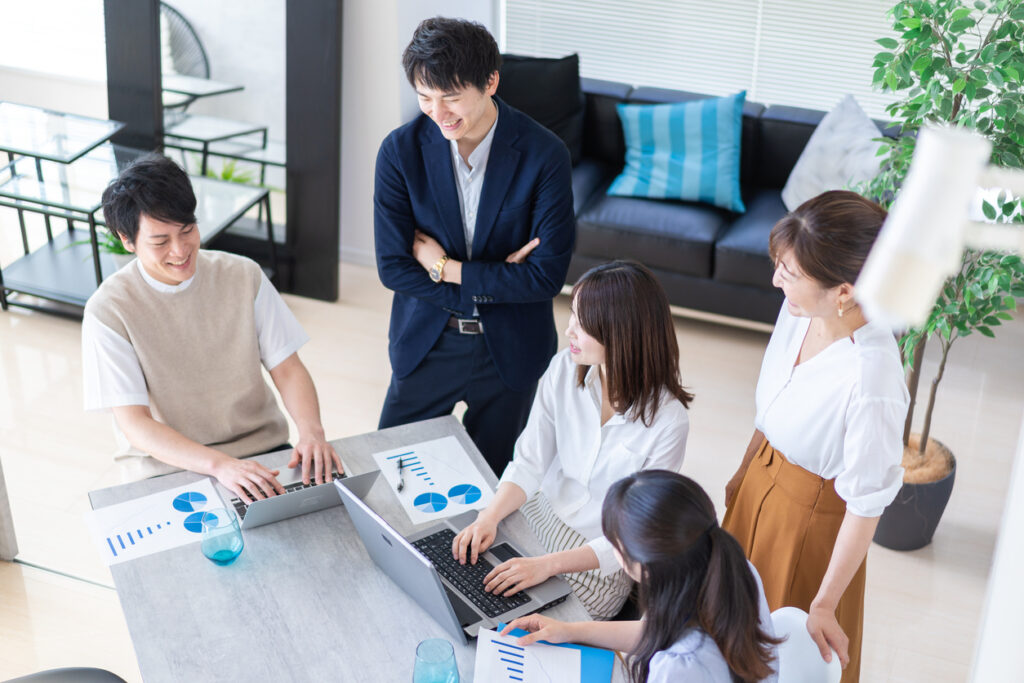 ワークショップの手法15選！研修に導入するポイントを解説 - あそぶ社員研修